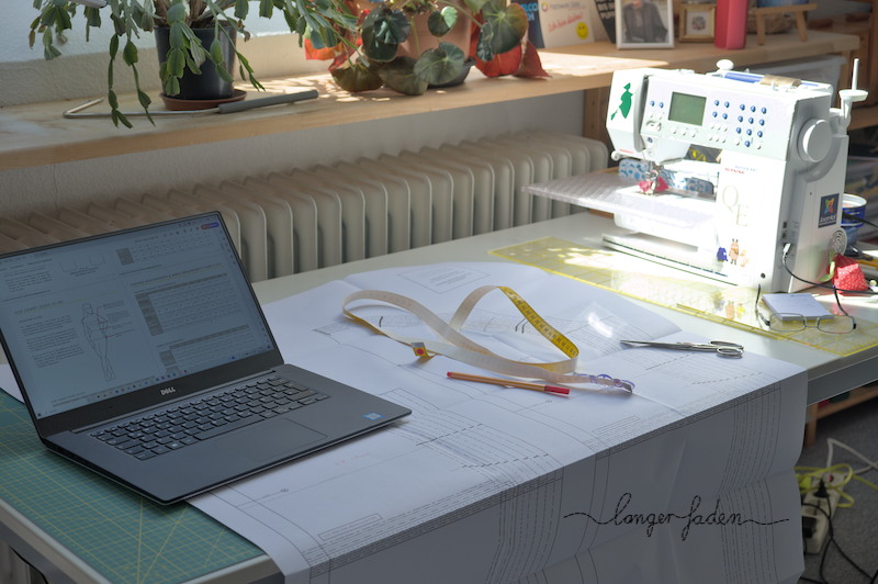 naehtisch mit pc und schnittmuster