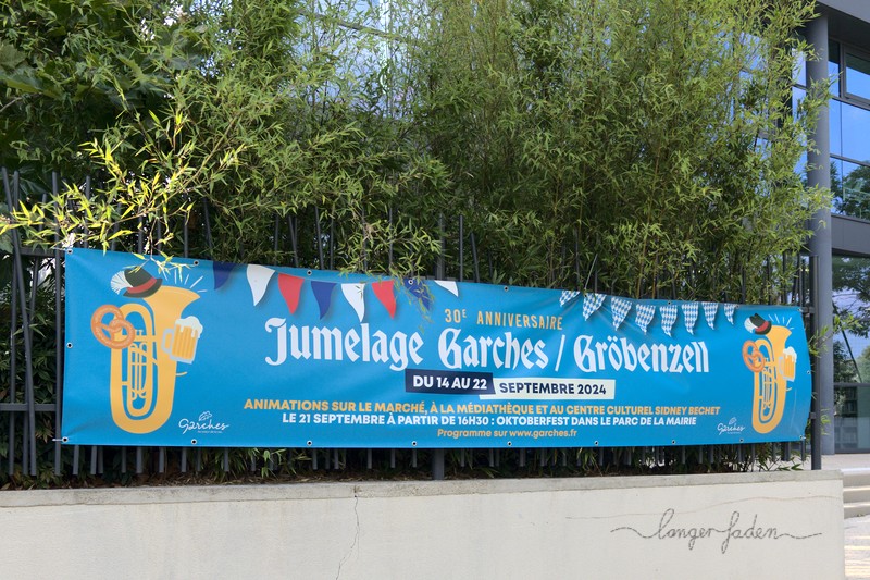 Banner in Garches